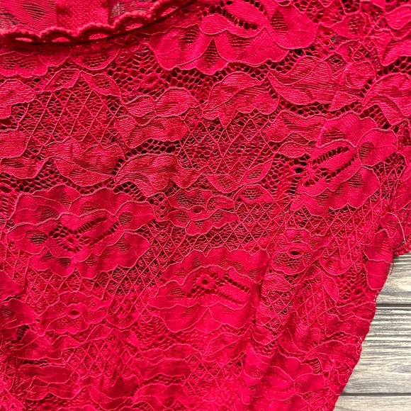 Jodi Kristopher Juniors Dress size 3, Beautiful Red Lace - Picture 3 of 5